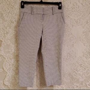 4/$20 Petite sz 2 Ann Taylor vertical striped capri pants